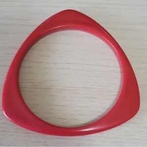 Vintage Cherry Red Solid Lucite Rounded Triangular Bangle Bracelet MOD